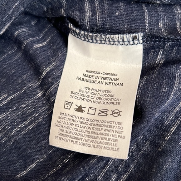 Nike long sleeve Dri fit hoodie - Picture 4 of 4